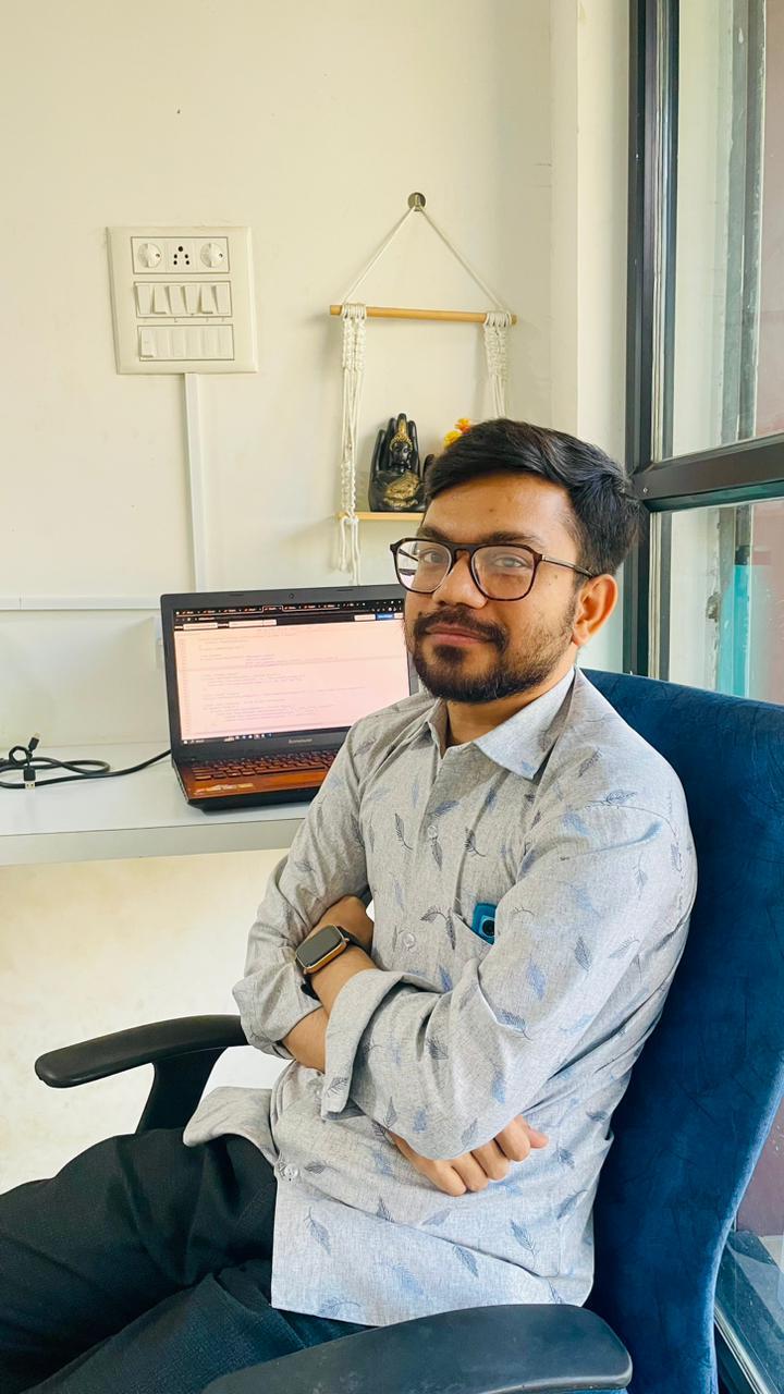 Nilesh Valva, expert PHP and Laravel developer for scalable web applications